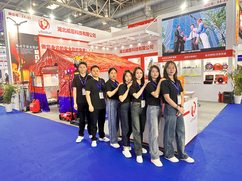 湖北威盾攜救援裝備亮相第二十屆國際消防展 為消防安全保駕護航 (2).jpg